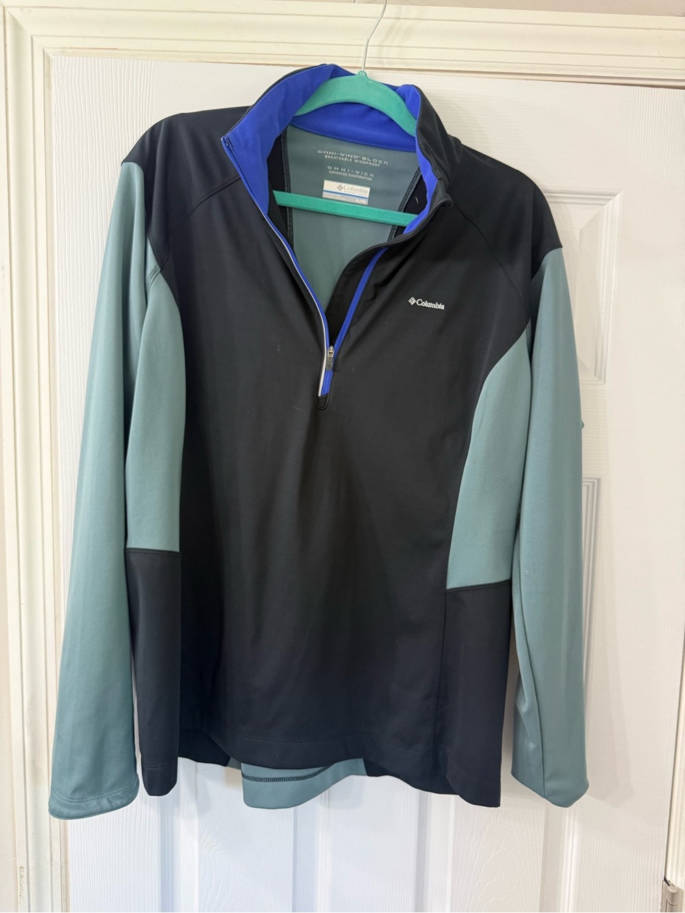 Columbia Black and Sage Softshell Quarter-Zip Performance Jacket